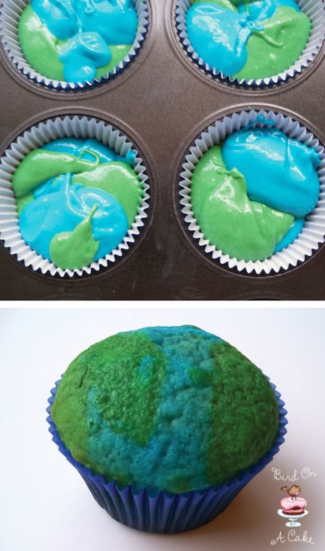 Earth cupcakes--Idea for Earth Day in April Earth Cupcakes, Amazing Race Party, Planet Party, Earth Week, Earth Day Projects, Little Einsteins, Earth Day Crafts, Race Party, White Frosting