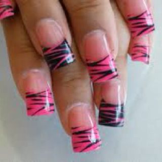 Love, love, lovey love. Zebra Acrylic Nails, Pink Zebra Nails, Pink Acrylic Nail Designs, Zebra Nail Designs, Zebra Nail Art, Pink Black Nails, Zebra Print Nails, Animal Nail Art, Zebra Nails