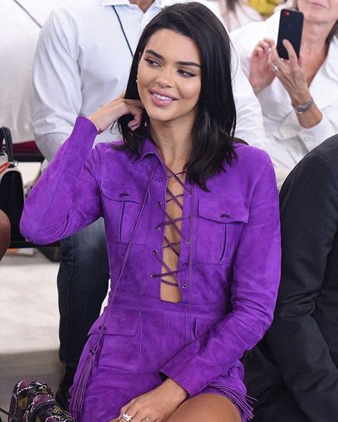 Jenner Hair, Kendall Jenner Makeup, Kendall Style, Purple Outfits, Kendall Jenner Outfits, Jenner Outfits, Keeping Up With The Kardashians, Jenner Style, Purple Suede