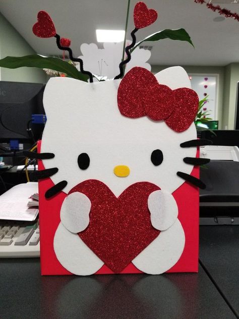 Hello Kitty Valentines Day Box Diy, Hello Kitty Valentines, Girls Valentines Boxes, Valentine Boxes For School, Diy Valentines Box, Kids Valentine Boxes, Valentine Card Box, Diy Hello Kitty, Hello Kitty Gifts