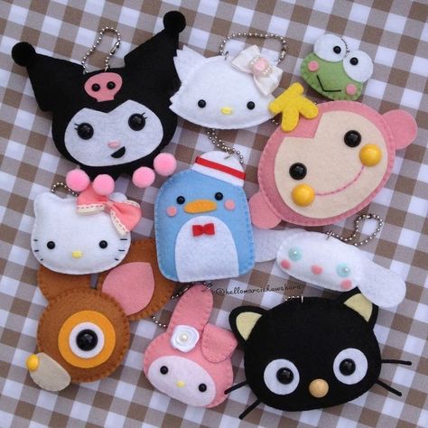 Sanrio Ornaments Diy, Sanrio Crafts, Sanrio Diy, Felt Keychain, Felted Cat, Needle Felted Cat, Charmmy Kitty, Hello Kitty Crafts, Felt Crafts Diy