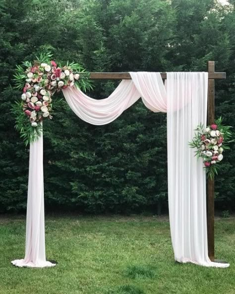 Backdrop Design Ideas, Simple Wedding Arch, Wedding Decorations Ideas, Simple Wedding Bouquets, Floral Arch Wedding, Wedding Background Decoration, Diy Wedding Backdrop, Wedding Backdrop Design, Wedding Arch Flowers