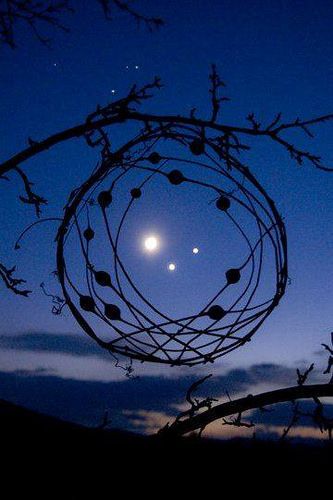 Just Pinned to Skies: Venus Jupiter and the Moon in December 2008. Sally J. Smith makes environmental sculptures in the Adirondack Mountains and captured this amazing photograph. http://ift.tt/2o8oOuK http://ift.tt/2o8kxHF Venus And Jupiter, Behind Blue Eyes, Beautiful Moon, To Infinity And Beyond, Jolie Photo, Stonehenge, Dream Catchers, Land Art, Science And Nature