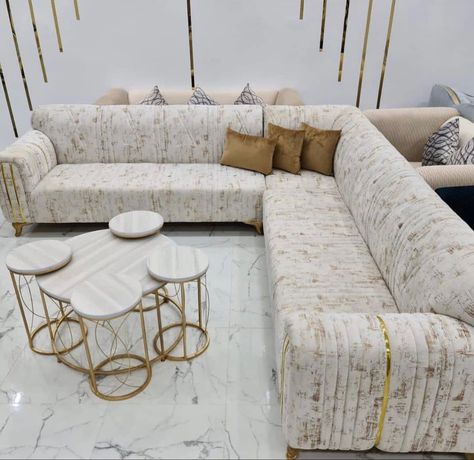 L Shaped Sofa Designs, Sofa Arrangement, Sofa Couch Design, Trendy Sofas, Luxury Sofa Living Room, Sofa Design Wood, Latest Sofa Designs, Indian Bedroom, Luxury Sofa Design