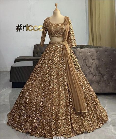 Copper Lehenga, Indian Wedding Reception Outfits, Latest Bridal Lehenga Designs, Baju Kahwin, Stylish Outfits Casual, Indian Wedding Gowns, Indian Wedding Poses, Nude Colour, Bridal Lehenga Designs