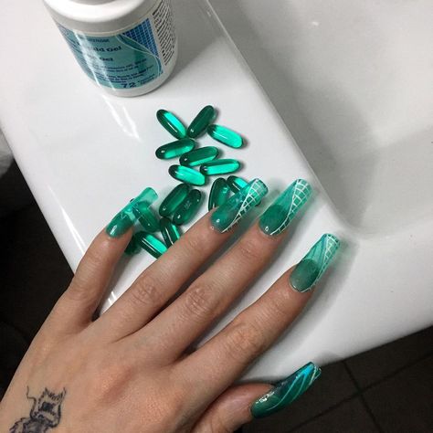 Liquid Metal Nails, Science Nails, Monster Nails, Gel Capsules, Sinus Pressure, Bridal Nail Art, Liquid Nails, Nail Envy, Jelly Nails