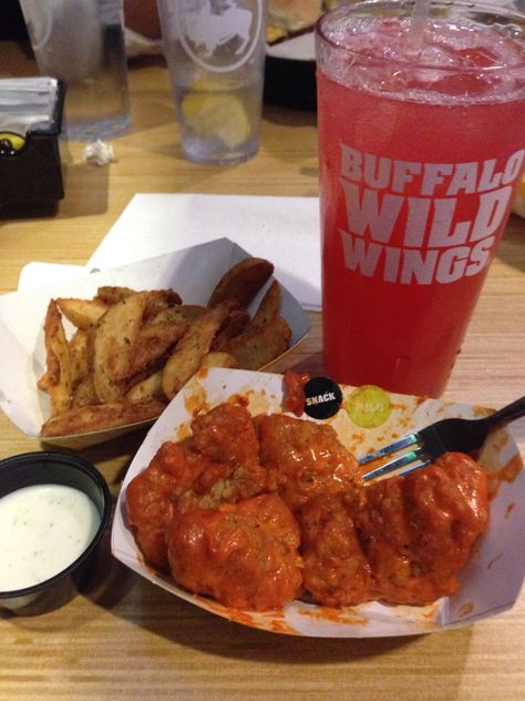 Buffalo Wild Wings Aesthetic, Buffalo Chicken Wings Aesthetic, Pizza And Chicken Wings Aesthetic, Buffalo Wild Wings Bbq Wings, Wings And Fries Aesthetic, Buffalo Chips Buffalo Wild Wings, Wings Buffalo, Buffalo Wild, Buffalo Wild Wings