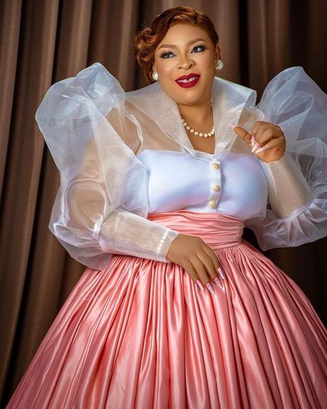 Birthday Dresses For Women Classy Outfit, Madam Outfit, Organza Styles, Pretty Lace Dresses, Lace Dress Classy, African Bridal Dress, Short Wedding Gowns, Bubu Gown Styles, Classy Short Dresses