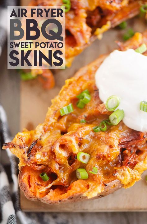 Pork Sweet Potato, Potatoe Skins Recipe, Sweet Potato Bowls, Thai Peanut Chicken, Lunch Restaurant, Sweet Potato Skins, Potato Skin, Bbq Pulled Pork, Potato Skins