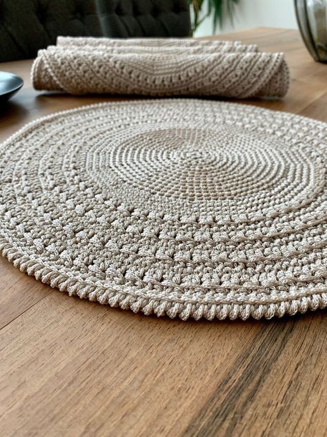 Placemat Table Setting, Wicker Chargers, Crochet Placemat, Round Placemat, Crochet Placemats, Handmade Farmhouse, Plate Mat, Placemats Patterns, Woven Placemats