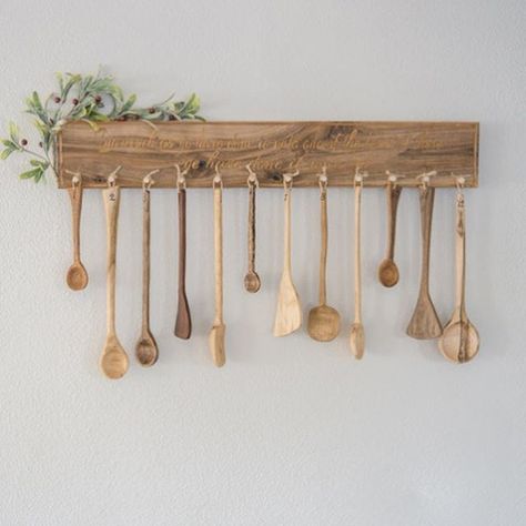 25 Beginner Woodworking Projects - The Created Home How To Display Wooden Spoons, Wooden Spoon Kitchen Decor, Wooden Spoon Display Ideas, Wooden Spoon Wall Decor, Wooden Spoon Display, Mitre Saw Dust Collection, Rolling Pin Display, Pallet Pumpkin, Outdoor Wood Projects