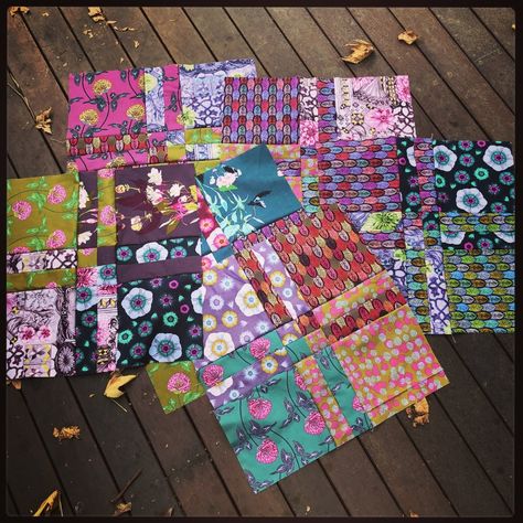 Disappearing 4 Patch Quilt Pattern Ideas, Four Patch Posie Quilt, Disappearing Four Patch Quilt, Disappearing 4 Patch, Disappearing Four Patch, Kaffe Quilts, 4 Patch Quilt, Disappearing 9 Patch, Layer Cake Patterns