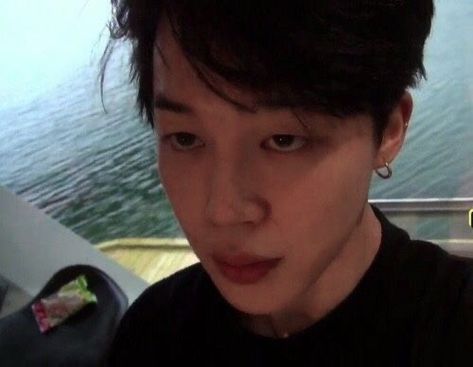 Low quality 
Cute 
Siren eyes 
Hot
Doe eyes 
Selca 
Selfie Park Jimin Cute, Park Jimin Bts, Bts Members, Jimin Jungkook, Boy Scouts, Bts Boys, Bts Photo, Bts Pictures, K Idols