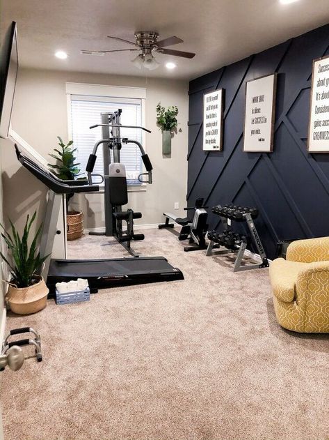 Want to create a simple and inexpensive accent wall that is just stunning?! Check out this modern board and batten wall tutorial! Peloton Room, Small Home Gyms, Small Home Gym, Workout Room Home, Home Gym Garage, Diy Home Gym, Gym Room At Home, Gym At Home, Board And Batten Wall