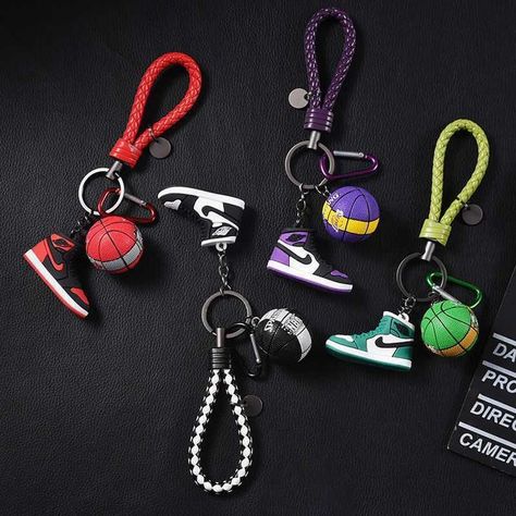 Purple And White Shoes, Pink And Black Shoes, Blue And White Shoes, Ring Basketball, Sneaker Keychain, Shoe Keychain, Red And Black Shoes, Bola Basket, Mini Basketball