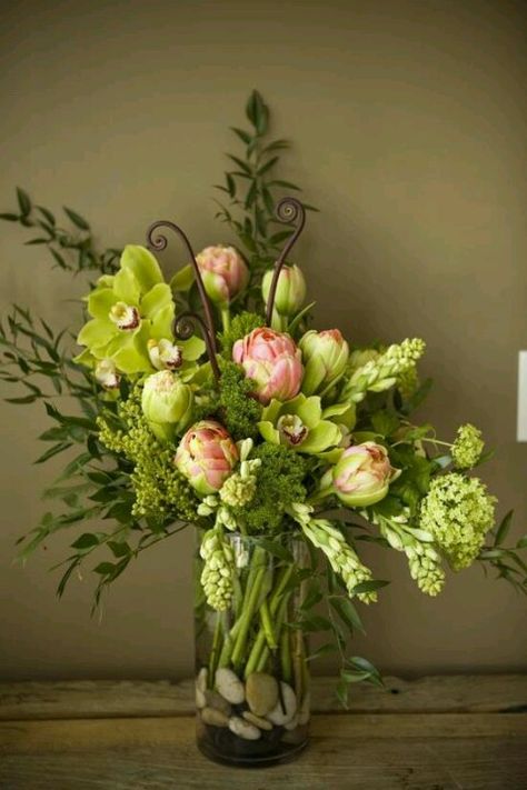 Flowers Craft Spring, Spring Flower Arrangements, Craft Flowers, Spring Floral Arrangements, Ideas Craft, Garden Types, Flowers Arrangements, Flower Style, Beautiful Flower Arrangements