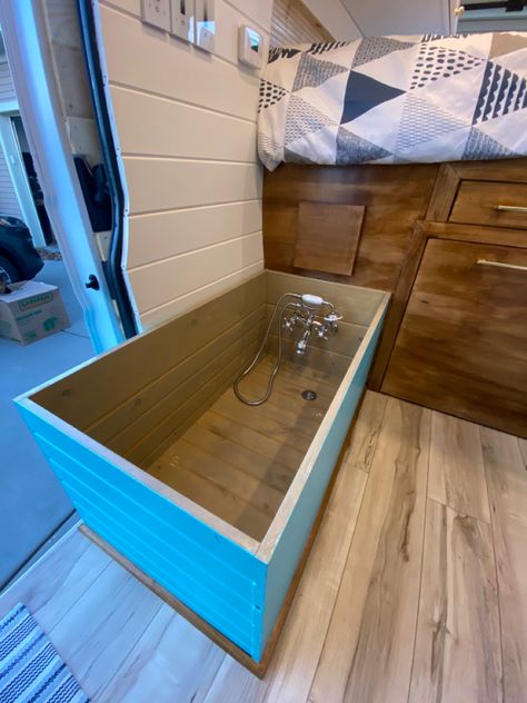 Vanlife vantour custom van build Van With Bathtub, Van Shower Diy, Van Fireplace, Campervan Shower Ideas, Campervan Interior Ideas, Campervan Hacks, Camper Van Shower, Kombi Trailer, Camper Van Kitchen