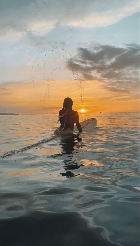 Sunset surf ocean water dusk travel Vision Board Costa Rica, Costa Rica Aesthetic Pictures, Tamarindo Costa Rica Aesthetic, Costa Rica Sunset, Costa Rica Photo Ideas, Summer Costa Rica, Surfing Bali, Retreat Branding, Costa Rica Tamarindo