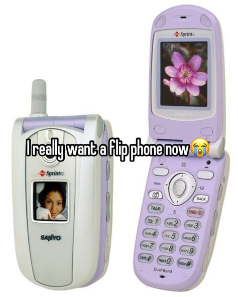 Decorated Flip Phone 2000s, Aesthetic Flip Phone, Lg Flip Phone, Flip Phone 2000s, 2000s Phone, Flip Phone Aesthetic, Flip Cell Phones, 2000s Vibe, X Men Evolution