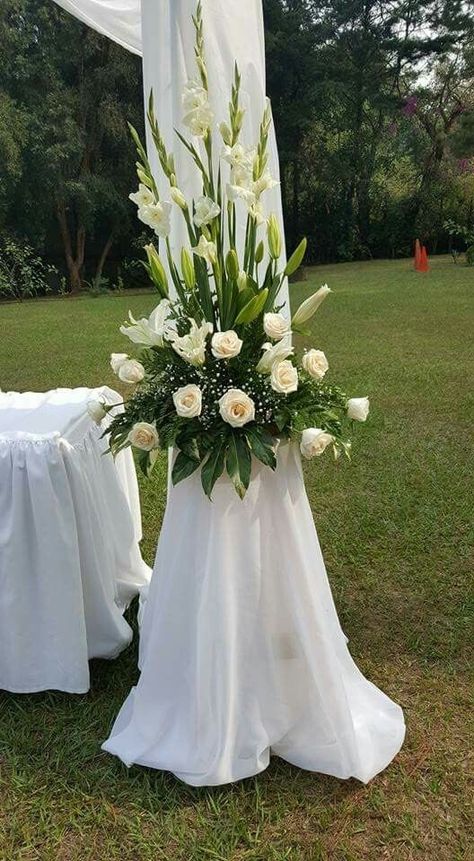 Tall Flower Arrangements, Modern Floral Arrangements, Church Wedding Flowers, Tropical Floral Arrangements, Easter Flower Arrangements, White Flower Arrangements, Floral Arch Wedding, Altar Arrangement, Unique Floral Arrangements