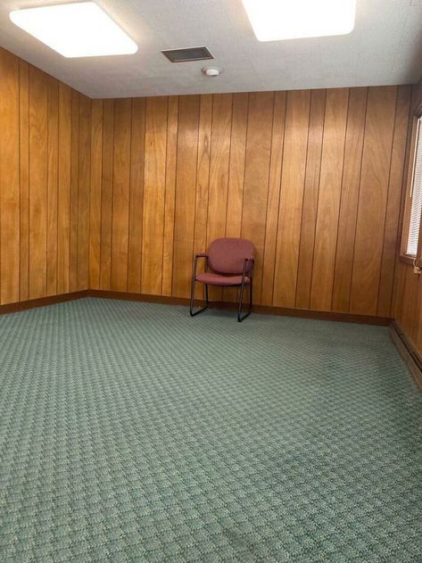 30 Photos Of "Liminal Spaces" That Might Make You Feel A Little Uneasy | DeMilked Office Aesthetic, Liminal Space, Dreamcore Weirdcore, Liminal Spaces, Space Pictures, Empty Room, Empty Spaces, Weird Dreams, Other Space