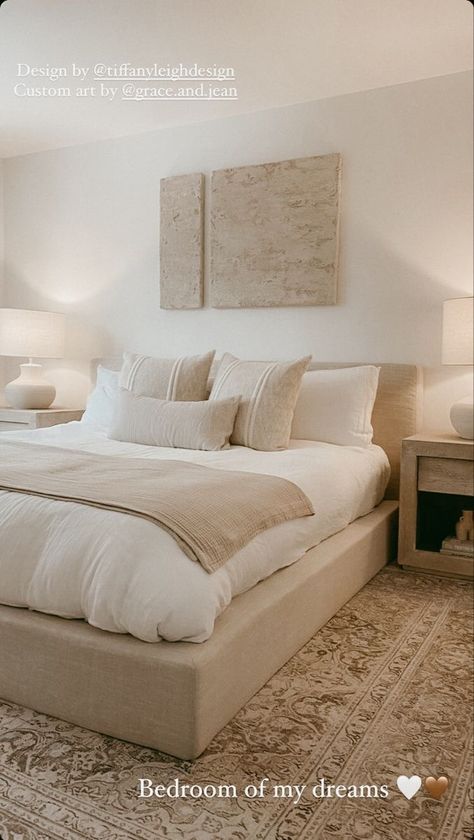 Minimal Rooms Ideas, Boho Chic Room Bedroom, Bedroom Inspirations Beige Bed, Beige Theme Bedroom Ideas, Natural White Bedroom, Cream Cozy Bedroom, Beige Brown And White Bedroom, Lulu And Georgia Bedroom Ideas, White And Brown Home Decor