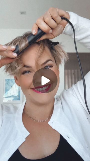 Pixie Hairstyles Styling, Pixie Hair Curly Styles, Pixie Hair For Curly Hair, How To Style A Short Haircut, Flat Iron Pixie Hair, Curly Pixie Tutorial, Pixie Haircut With Headband, Curling Pixie Hair Tutorials, Curling Very Short Hair