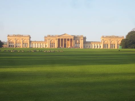 Buckinghamshire Houses, Austrian Palace, Stowe School, Stowe House, English Homes, Chateau House, Expensive Homes, School Building Design, English Houses