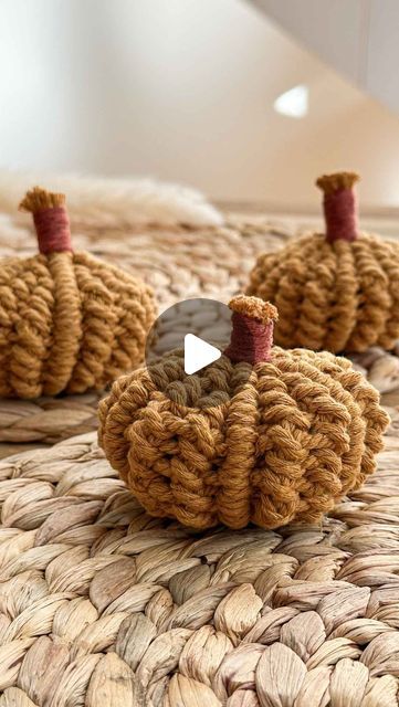 Macrame Turkey, Macrame Pumpkin, 3d Macrame, Halloween Macrame, Macrame Home Decor, Macrame Patterns Tutorials, Harvest Time, Macrame Ideas, Macrame Tutorial