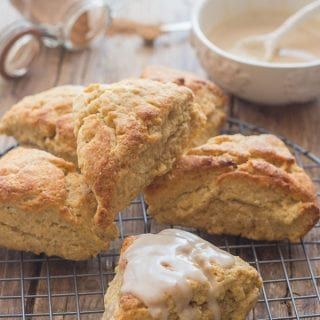 Easy Bannock Bread Celebrating #Canada150 Recipe - An Italian in my Kitchen Scones Recipe Uk, Cinnamon Scones Recipe, Easy Scone, Pumpkin Scones Recipe, Cinnamon Scones, Scones Recipe Easy, Scones Easy, Pumpkin Scones, Lemon Bread