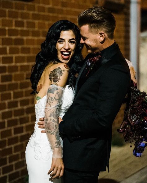 Rock n Roll Bride Magazine on Instagram: “There were rock n roll vibes a plenty with cowboy boots, whiskey shots and neon lights for Stef and Ryan's country meets rock n roll…” Rock N Roll Bride Magazine, Bride Boots, Las Vegas Wedding Photos, Vegas Wedding Photos, Rock N Roll Wedding, Country Bride, Brides With Tattoos, Bridal Theme, Whiskey Shots