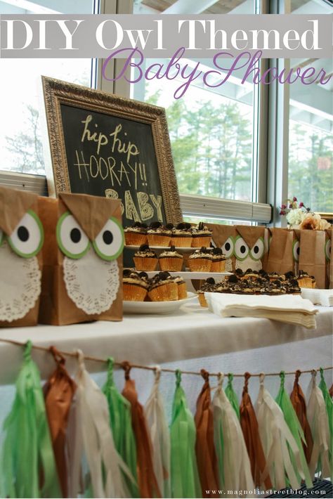 34 Magnolia Street: Owl Themed Baby Shower Owl Baby Shower Ideas, Owl Baby Shower Theme, Shower Pictures, Party Souvenirs, Baby Shower Pictures, Personalized Baby Shower Favors, Owl Birthday, Owl Party, Owl Baby Shower