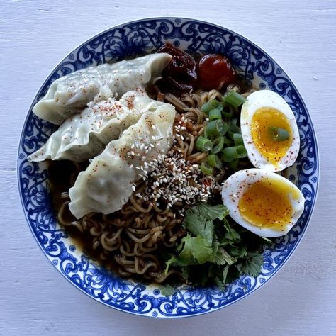 Morgan Be Cookin on Instagram: "Fancied up Chapagetti noodles with chicken dumplings and soft-boiled egg 🥰❤️ 📌 LINK IN BIO TO SOME OF MY RECENT RAMEN RECIPES: https://morganbecookin.com/category/ramen/ #morganbecookin #chapagetti #koreanfood #chickendumpling #softboiledegg #srirachasauce #greenonion #cilantro #gochujang #sesameseeds #ramen #instantramen #japanesefood #comfortfood #delicious" Noodles With Chicken, Chicken Dumplings, Instant Ramen, Japanese Ramen, Ramen Recipes, Soft Boiled Eggs, Sriracha Sauce, Boiled Egg, Chicken And Dumplings