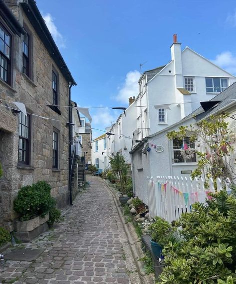 St ives
Photo jessuns explore Future Aesthetic, St Ives Cornwall, Devon And Cornwall, 2025 Vision, St Ives, Dream Holiday, Holiday Destinations, Cornwall, Devon