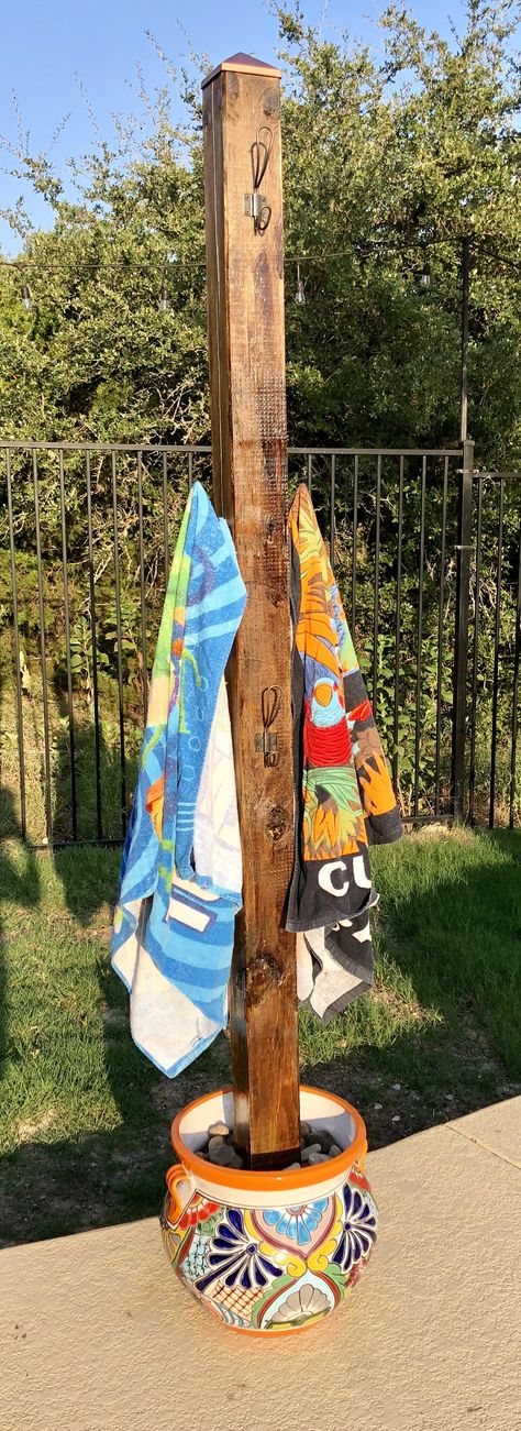 Outdoor towel holder...Super Easy to make! Diy Towel Holder For Pool, Outdoor Towel Holder, Hot Tub Towel Rack, Towel Rack For Poolside, Outside Towel Holder Pool, Pvc Pipe Towel Rack For Pool, Pvc Pool Towel Rack, Diy Towel Holder, Beach Towel Rack