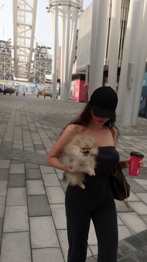 Pomeranian Outfits, Pomeranian Aesthetic, Pomeranian Mom, Pom Mom, Dog Mommy, Cute Pomeranian, Travel Pictures Poses, Bad Boy Aesthetic, Dog Stories