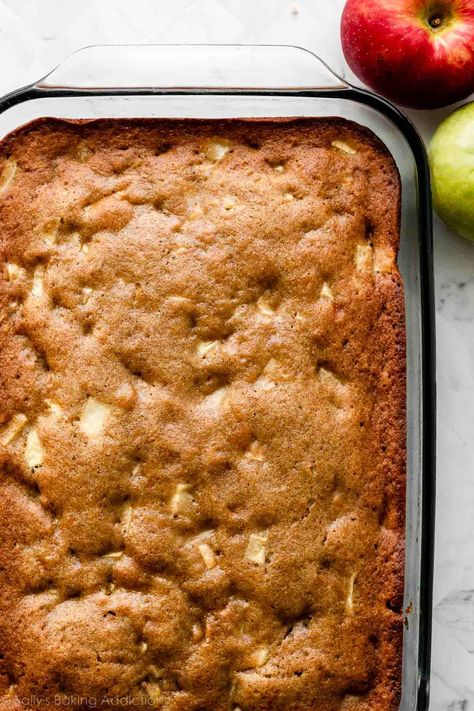 How to make fresh apple cake on sallysbakingaddiction.com 9x13 Apple Cake Recipes, Apple Cake With Applesauce, Apple Cake Muffins, Quick Apple Cake, Fresh Apple Cake Recipe Easy, Recipe For Fresh Apple Cake, Pumpkin Apple Cake, Apple Snack Cake, Apple Cake Easy Quick