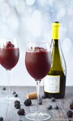 Bring on SUMMERTIME. I've even seen wine smoothies at various mountain destinations in the Southeast US, such as Rock City. We even saw a small town stand with muscadine slushies.  Wine Smoothie - the perfect summer time slushie for adults cookingwithcurls.com Wine Smoothie, Ninja Blender Recipes, Wine Slushie, Ninja Blender, Ninja Recipes, Drink Drank Drunk, Blender Recipes, 5 O Clock Somewhere, Bottle Of Wine