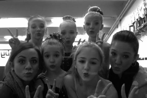 Aldc Rares, Dance Moms Season 3, Dance Moms Maddie, Dance Moms Moments, Dance Moms Cast, Dance Moms Pictures, Paige Hyland, Dance Moms Funny, Dance Mums