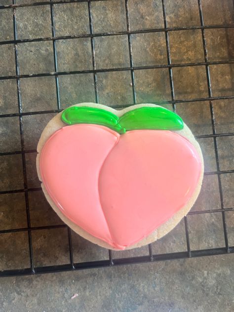 Peach shaped cookie using a heart shaped cookie cutter! Colored using wilton gel food colors verde and creamy peach! Peach Shaped Cake, Heart Shaped Cookie, Peach Cookies, Shaped Cake, Gel Food Coloring, Heart Cookies, Cute Doodle Art, Shaped Cookie, Cute Doodles