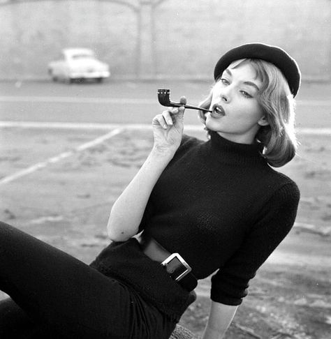 Model and actress Vikki Dougan smoking a pipe in 1956. . . . . . 📸 Photo by Earl Leaf . . . . . #vikkidougan #1950s #50s #vintagestyle #history #smokingpipes #smoke #smoking #pipesmoking #artisanpipes #pipe #pipestagram #pipelover #pipecommunity #instagrampipecommunity #igpc #smokeeveryday #smokedaily #cannabiscommunity #stonedsociety #stonernation #cannabisconnoisseur #cannabiscures #highsociety #weedfeed #girlswhosmoke #shesmokes #ganjagirls #girlswhotoke #420girls Vikki Dougan, A Woman, Black And White, White, Black