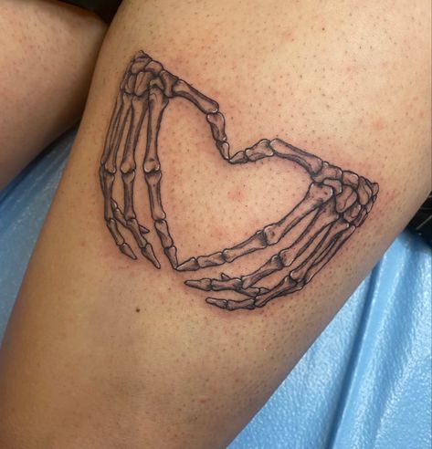 #skeletonhandtattoo #hearttattoo Heart Hand Tattoo, Skeleton Hand Tattoos, Hand Heart Tattoo, Hand Tattoo Ideas, Simple Rose Tattoo, Berlin Tattoo, Tattoo Design For Hand, Skull Hand Tattoo, Skeleton Tattoo