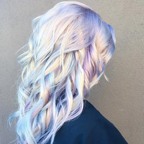 White And Blue Hair, Hair Lights, Lavender Hair Colors, Holographic Hair, Lilac Hair, Hair Color Pastel, Lavender Hair, Beautiful Curls, Hair Remedies