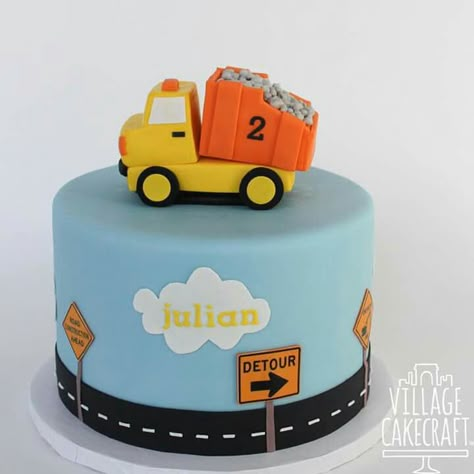 Construction car cake Cake Car, Construction Birthday Cake, Toddler Birthday Cakes, Truck Birthday Cakes, Baby Boy Birthday Cake, Construction Birthday Invitations, Dump Truck Birthday, Cars Birthday Cake, Construction Cake