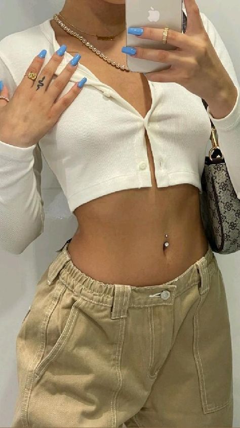 Outfit Inspo Girl, Lauanda Rios, Black Pics, Bellybutton Piercings, Pics Ideas, Belly Piercing, Belly Button Piercing, Baddie Outfits Casual, Spring Summer Outfits