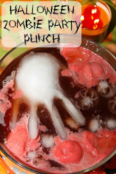 Halloween Zombie Party Punch - a delicious 3 ingredient drink for fall parties! Party Drinks Ideas, Zombie Party Food, Disney Zombie, Birthday Alcohol, Halloween Themed Drinks, Halloween Punch Recipes, Fall Party Food, Zombie Birthday Parties, Halloween Punch