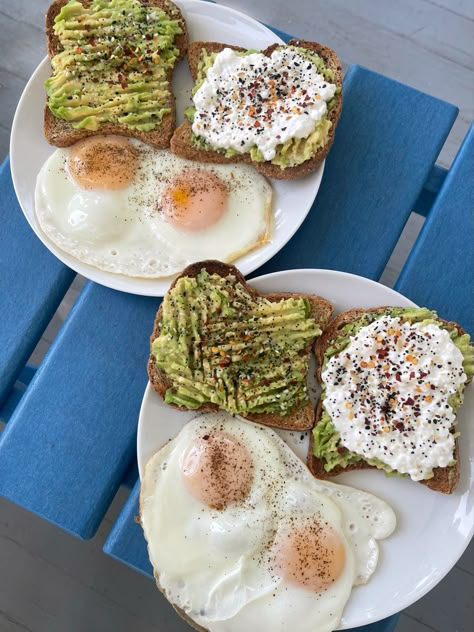 #avocado toast with cottage cheese> Loaded Avocado Toast, Food With Cottage Cheese, Avocado Toast Cottage Cheese, Avocado Toast With Cottage Cheese, Cottage Cheese Avocado Toast, Cottage Cheese Breakfast Ideas, Cottage Cheese Meals, Breakfast With Cottage Cheese, Week Of Salads