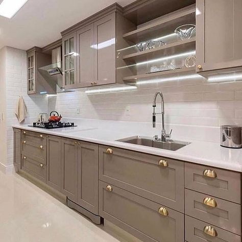 Kitchen Layout Plans, Kabinet Dapur, Beautiful Kitchen Designs, Rustic Modern Kitchen, Kitchen Cabinets Decor, Modern Kitchen Interiors, Kitchen Design Open, Kitchen Design Plans, Classic Kitchen