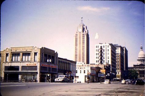 https://flic.kr/p/mFCwL7 | Downtown Lansing postcard-late 1940's-MI Remembering Mom, Lansing Michigan, Bauhaus Art, Lansing Mi, Pure Michigan, Shopping Stores, New York Skyline, Cityscape, Michigan