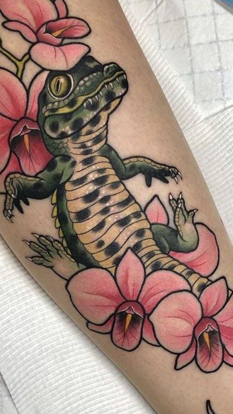 #tattooed #tattooedwomen #nature #tattooart #art Australia Tattoos, Alligator Tattoo, Crocodile Tattoo, Tattoo Pierna, Traditional Tattoo Inspiration, Tatuaje A Color, Traditional Tattoo Design, Tattoo Portfolio, Time Tattoos